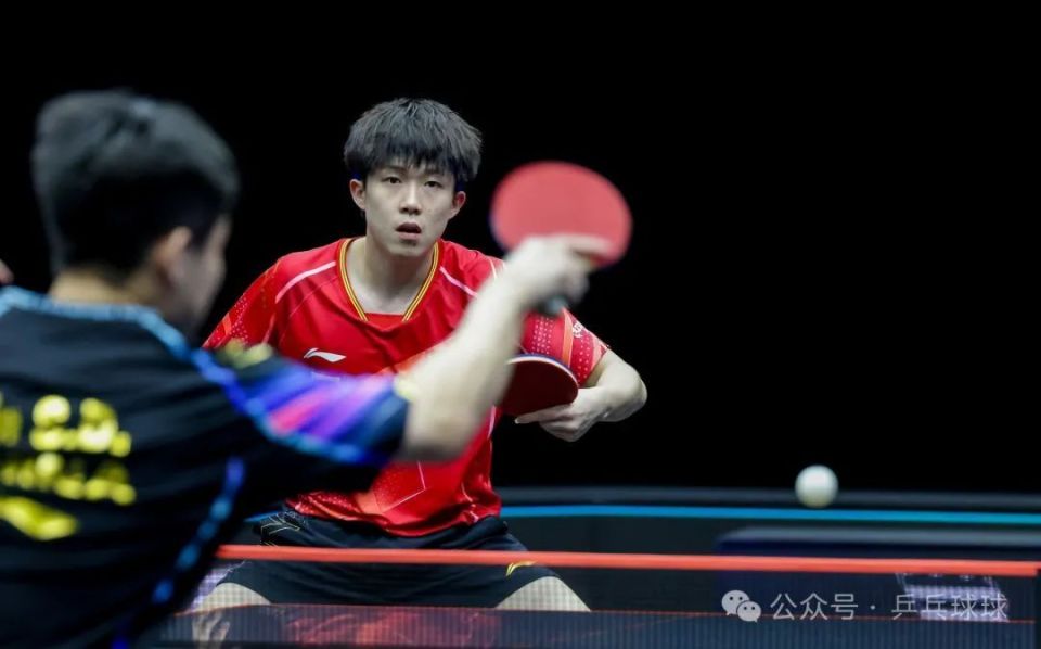 乒乓球队强化对抗训练