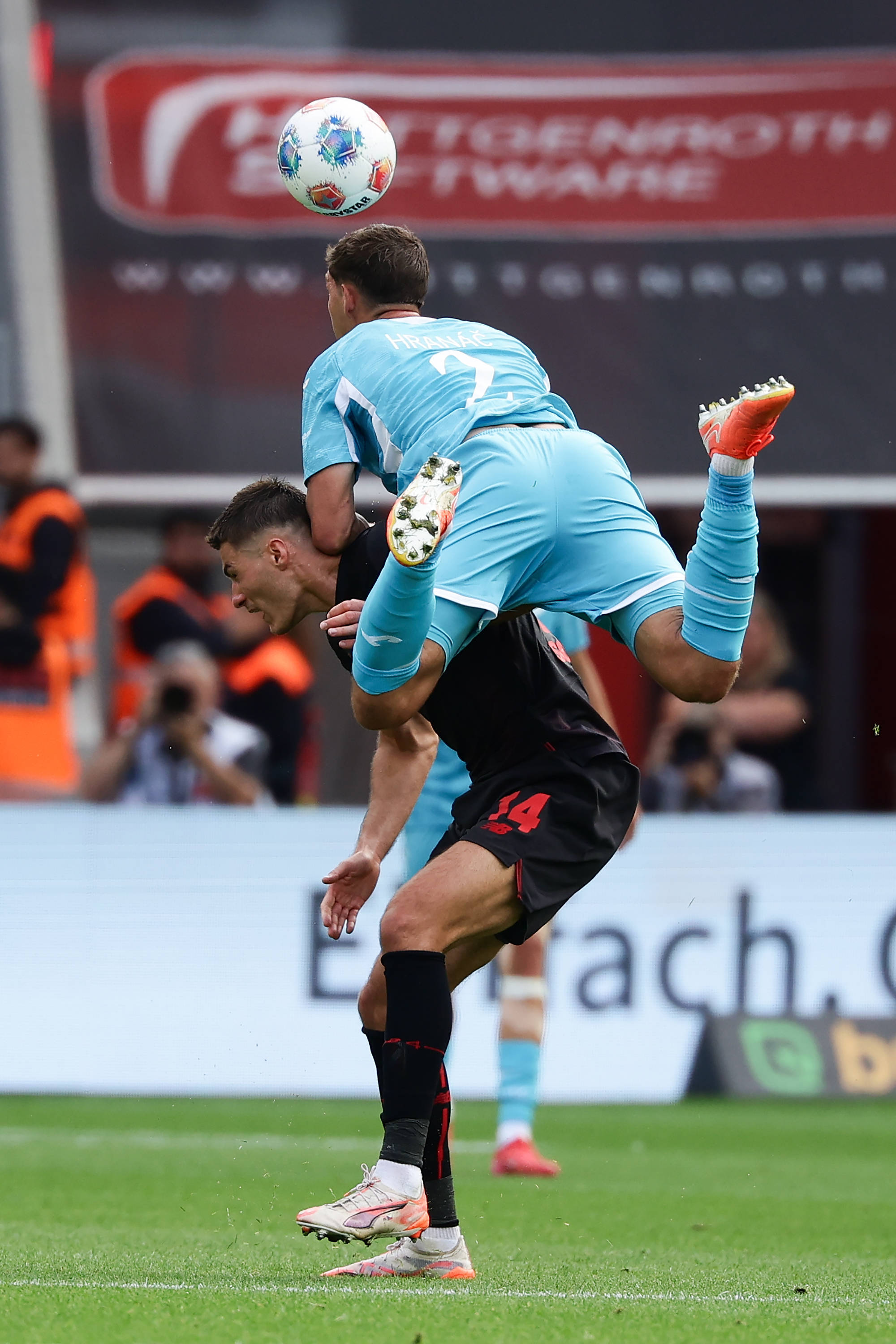 勒沃库森德甲战胜莱比锡红牛,维尔茨助攻的简单介绍 勒沃库森德甲战胜莱比锡红牛,维尔茨助攻的简单介绍